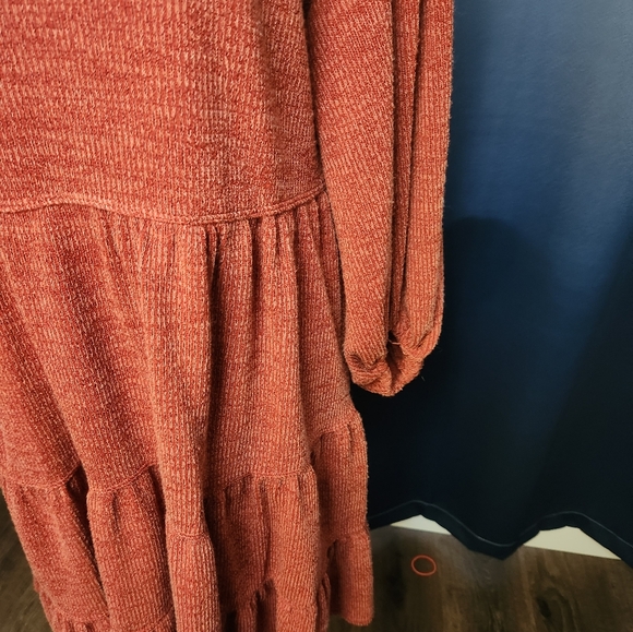 NWOT Rust long sleeve light weight sweater dress by Max Studio. - Picture 5 of 5